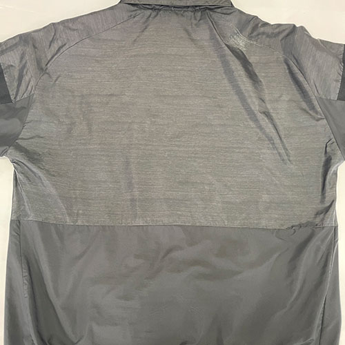 段差のあるアウターへのプリント